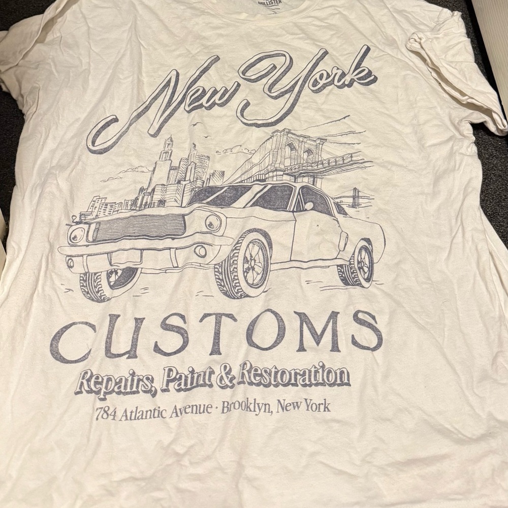 Hollister New York Graphic Tee - Cream